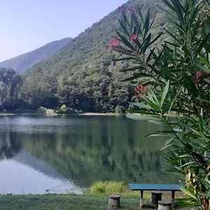 Apartment L'angolino Di Magda: On The Lake-private Beach!, Ghirla