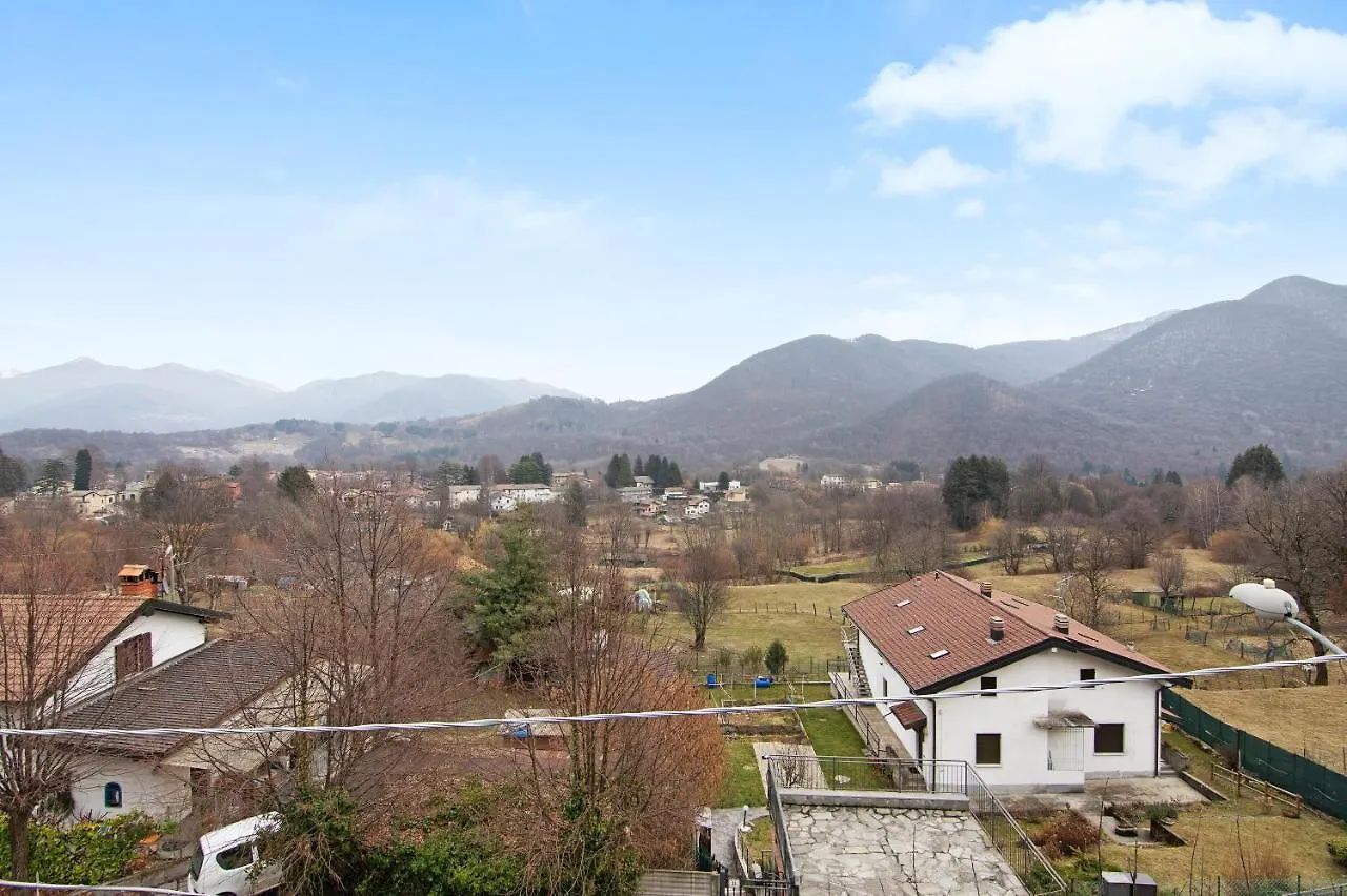 La Mansarda Di Eros E Tiziana Apartment Lanzo D'intelvi Italy