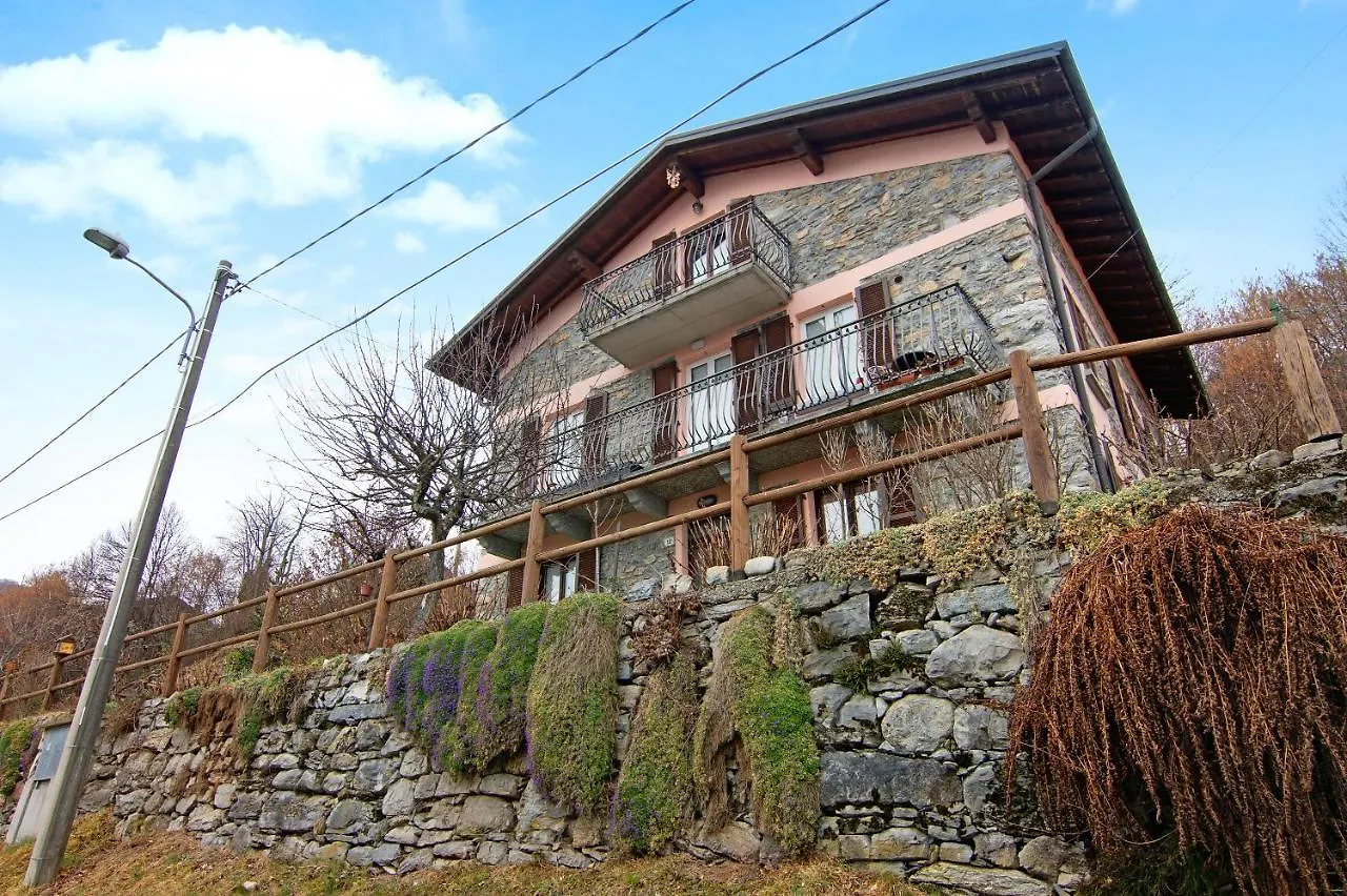 La Mansarda Di Eros E Tiziana Apartment Lanzo D'intelvi